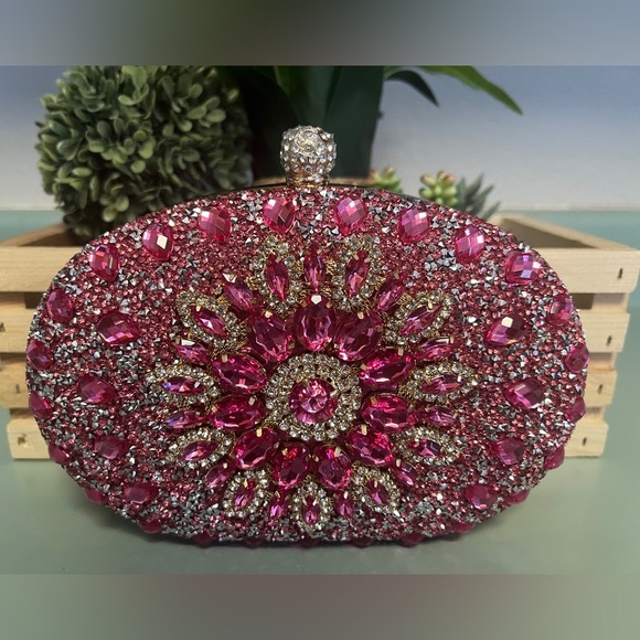 Ramla Pink/Gold Crystal Clutch with removable strap and handle - Picture 3 of 10